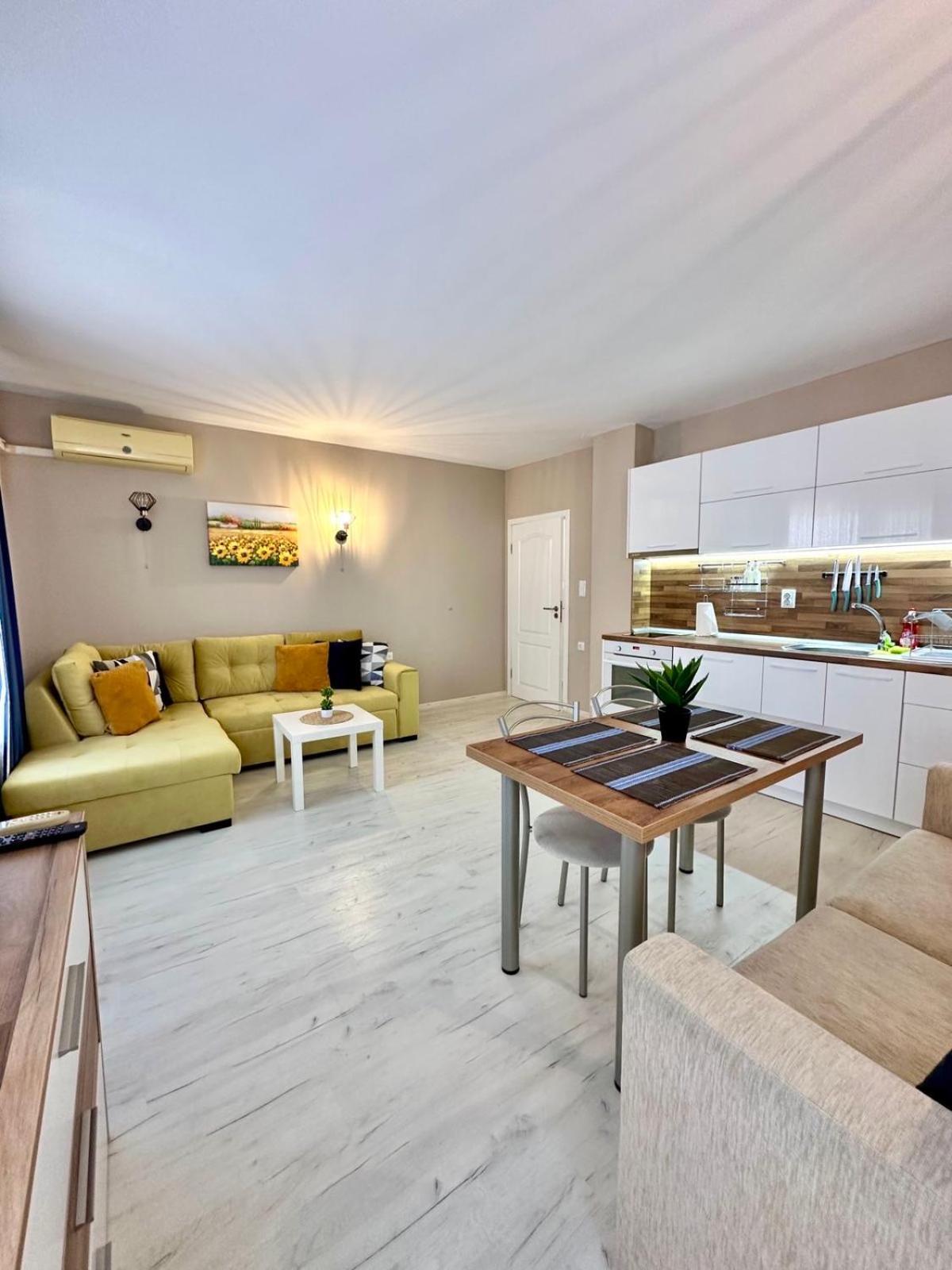 Blue Marine - Daneli Apartment Sunny Beach Esterno foto